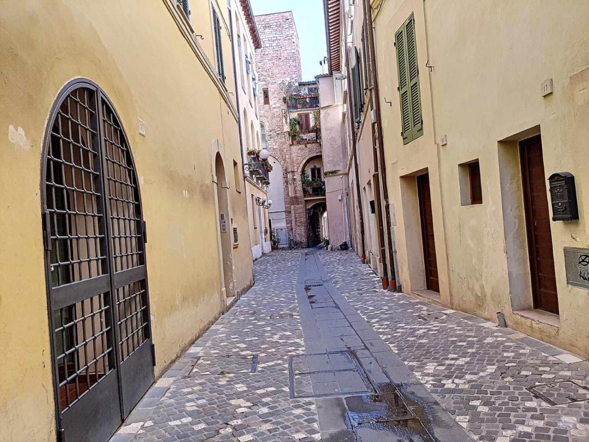 Ospitaci Appartamenti San Salvatore Foligno Exterior foto